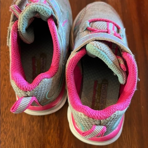 Skechers Baby / Toddler Sneakers Girls Pink Size 6 - Picture 2 of 4